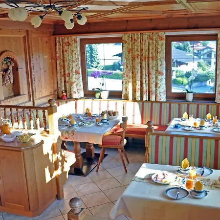 Haus Panorama Bed & Breakfast *